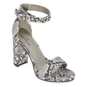 Worthington Lafayette Black Grey Snake Sandals